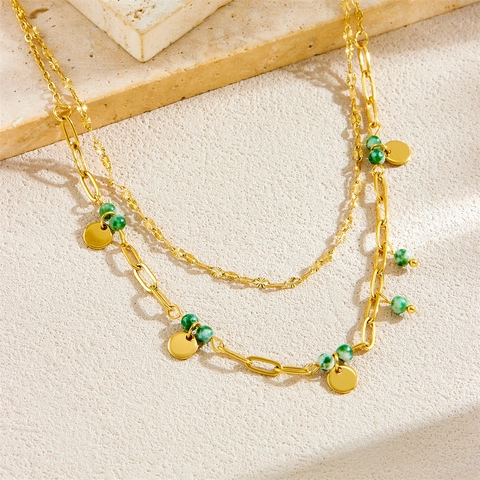 Mehrlagige Edelstahl Vergoldete Halskette Für Damen Retro Geometrischer Runder Anhänger Grüne Perlen Modeschmuck