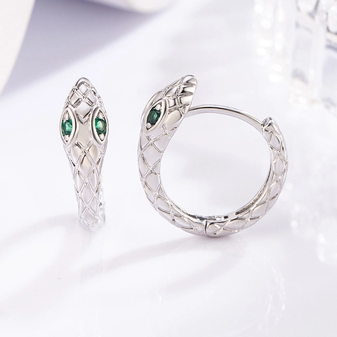 Cool Snake Shaped Huggie Earrings Copper Silver Plated Green Rhinestone Eye Animal Fashion Niche Jewelry For Women Gift