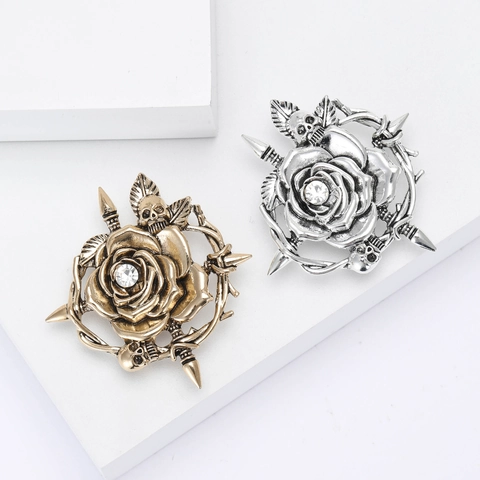 Vintage Alloy Rose Skull Brooch With Rhinestone Gothic Style Jewelry Pin For Women Suit Coat Accessory Antique Gold Silver
