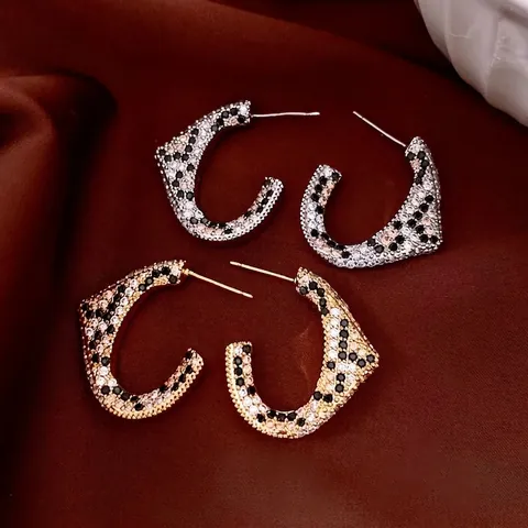 Orecchini A Cerchio A Forma Di C Con Stampa Leopardata E Perno In Argento Zircone Rame Placcato Oro 18K Stile Vintage