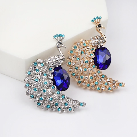 Elegant Alloy Peacock Brooch With Blue Crystal Rhinestones Vintage Animal Breastpin For Women Fashion Clothing Jewelry