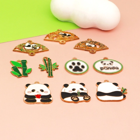 Lindos Amuletos De Esmalte De Aleación De Bambú Y Panda De Dibujos Animados Para Hacer Joyas De Bricolaje Pendientes Pulsera Llavero