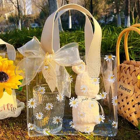 Transparent PVC Gift Bags Daisy Floral Star Print Portable Handbags PU Leather Handles Ribbon Bow For Birthday Party