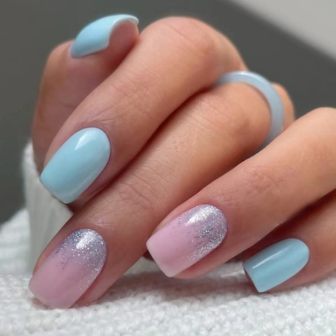 Unghie Finte Corte Quadrate Lucide Blu Chiaro Sfumate Rosa Glitter Argento Resina Artificiale Per Donne