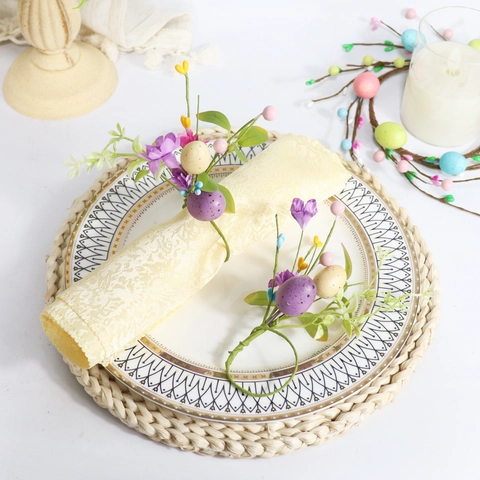 Pasen Servetring Met Paarse Papieren Bloemen Schuim Eieren Polyester Bladeren Lente Tafeldecoratie Voor Feest