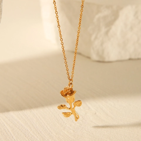 Collar Con Colgante De Flor De Rosa De Acero Inoxidable Elegante Joyería De Dije Floral Para Mujer Estilo Ins Tono Dorado