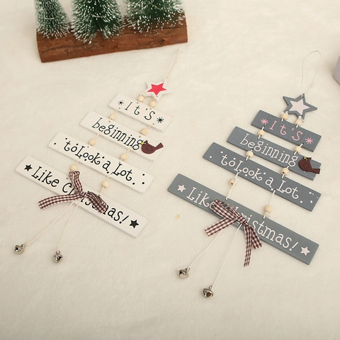 Decorazione Sospesa In Legno Forma Albero Natale Segnale Lettere Festivo Con Fiocco Gingham E Campanellini Metallo