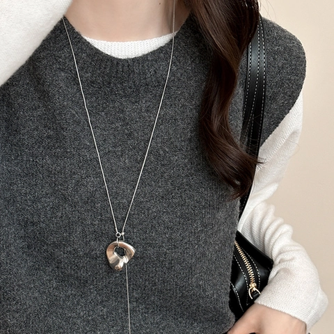 Collier Avec Pendentif Géométrique Creux Irrégulier Style Métal Liquide Minimaliste Chaîne De Pull En Alliage Pour Femme