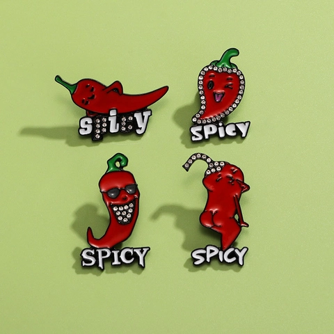 Spilla In Smalto Peperoncino Rosso Cartone Animato Lega Zinco Strass Lettera Spicy Distintivo Gioielli Divertenti Per Zaino Jeans
