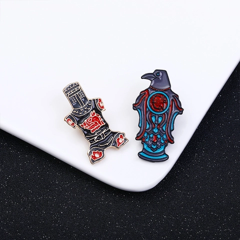 Mittelalterliche Ritterrüstung Rabe Emaille Pin Gothic Fantasy Legierung Brosche Retro Kreative Kleidung Schmuck Zubehör Für Damen Herren