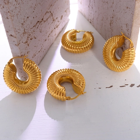 Chunky Hoop Earrings Ribbed Texture 18K Gold Plated Titanium Steel Vintage Bold Croissant Style Jewelry For Women