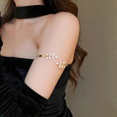Bracciale Da Braccio Foglia Lega Dorata Smalto Bianco Aperto Regolabile Minimalista Ramo Elegante Gioielli Donne