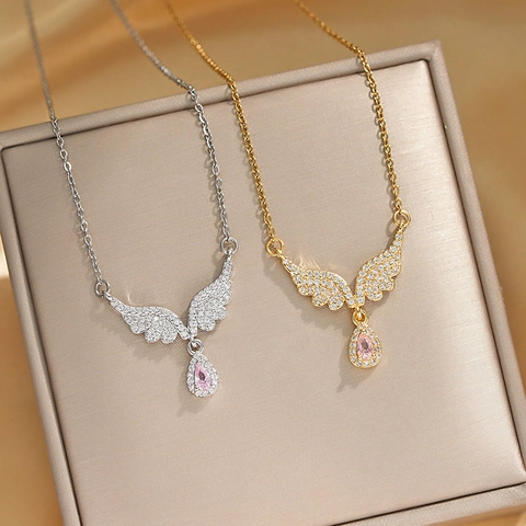 Elegant Angel Wings Titanium Steel Necklace For Women Inlaid Pink Teardrop Zirconia Pendant Light Luxury Clavicle Chain Fashion Jewelry