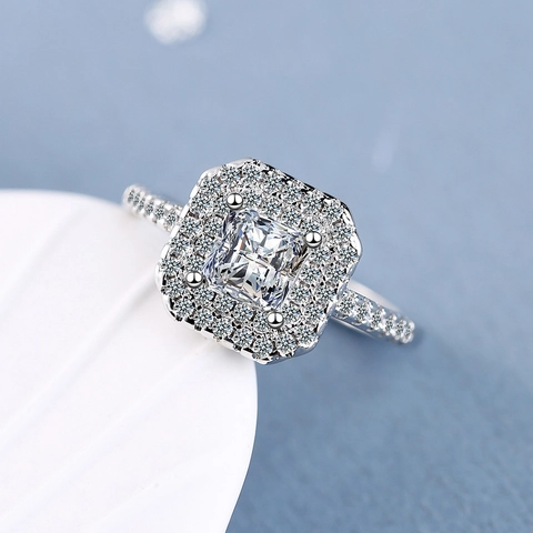 Luxuriöser Zirkonia Halo Ring Mit Quadratischem Schliff Für Damen Kupfer Platin Überzogen Verstellbar Elegant Schmuck Geschenk