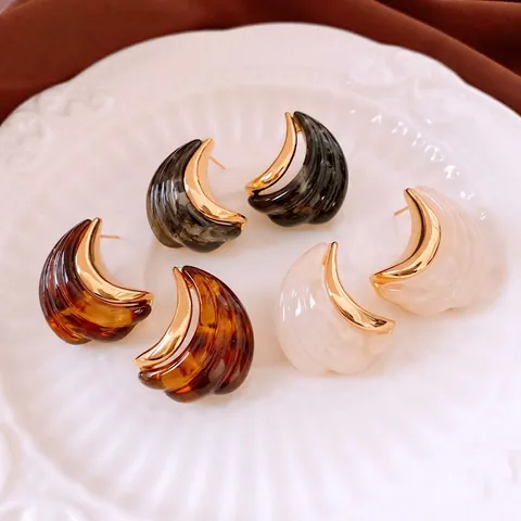 Moon Shaped Resin Stud Earrings With 925 Sterling Silver Earring Post 18K Gold Plated Retro Elegant Jewelry For Women