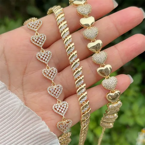 Bracciale a Cuore in Rame Placcato Oro 18K con Zirconia Elegante Catena Geometrica Gioielli di Moda Regolabili per Donna