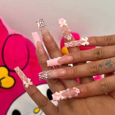Press On Nägel Lang Sarg Handgefertigt Rosa Farbverlauf Mit 3D Weißer Schleife Und Blumen Strass Design Für Damen