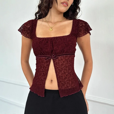 Wine Red Lace T-Shirt Für Frauen Sexy Slim Fit Eckiger Ausschnitt Kurzarm Top Mit Schleife Und Seitenschlitz Retro Stil
