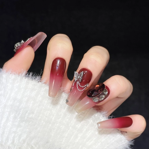 Handcrafted Wine Red Gradient Press On Nails With Rhinestone Butterfly Metal Chain Luxury Long Coffin Artificial Nails