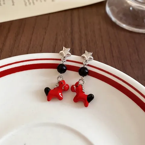 Pendientes Colgantes Caballo Rojo Esmalte Aleación Con Poste Plata Ley 925 Estrella Perla Negra Estilo Retro Mujeres