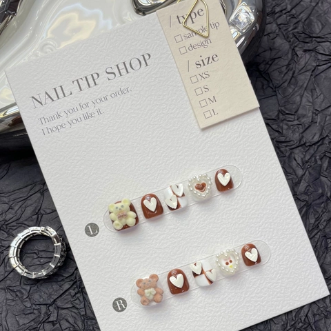 Handmade 3D Flocked Bear Kids Press On Nails Brown White Artificial Pearl Heart Short Round Fake Nails For Girls Decorative Gift