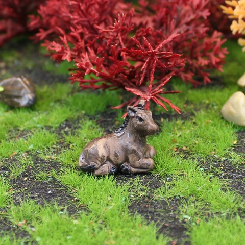 Miniatur Harz Tierfiguren Mikrolandschaft Kuh Pferd Ornamente Realistische Sukkulenten Fee Garten Schreibtisch Deko