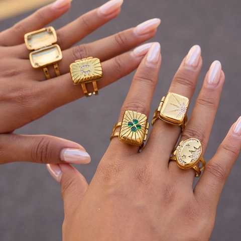 Vintage Stainless Steel 18K Gold Plated Locket Ring Openable Square Photo Box Ring Adjustable Rhinestone Star Clover Horseshoe Fortune Ring For Women Jewelry
