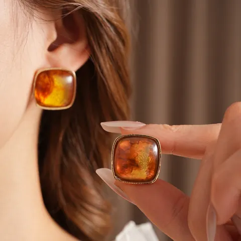 Retro Square Stud Earrings Resin Alloy With Silver Earring Post Maillard Style Geometric Amber Texture Jewelry Women