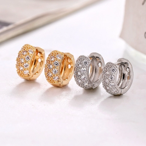 Kleine Huggie Hoop Ohrringe Messing Pavé Zirkonia Rund Funkelnd Schmuck Mit Edelstahl Ohrstecker Für Damen