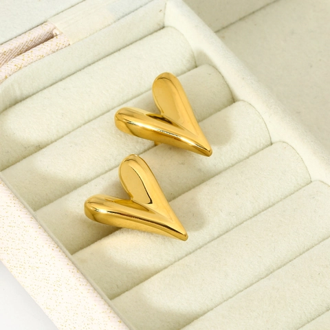 316L Stainless Steel Heart Shape Stud Earrings 16K Gold Plated Waterproof Minimalist Jewelry For Women Elegant Ear Studs