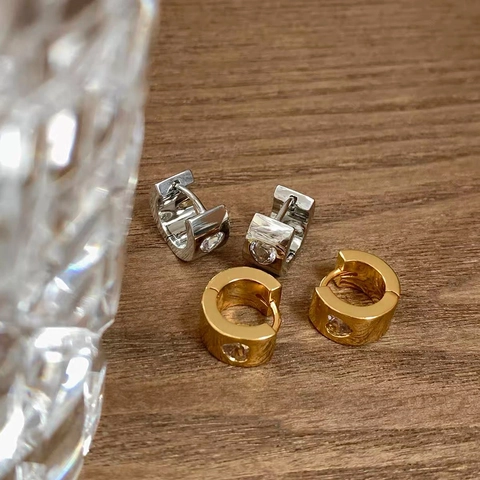 Pendientes Huggie De Circonita Con Forma De Corazón Acero De Titanio Aro Pequeño Minimalista Joyería Para Mujeres Chicas