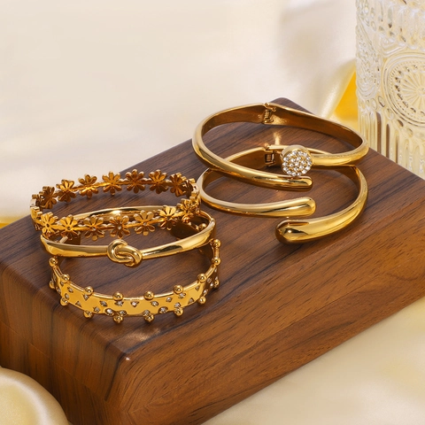 Stainless Steel Bangle Bracelet 18K Gold Plated Geometric Rhinestone Inlaid Open Cuff Fashion Jewelry For Women