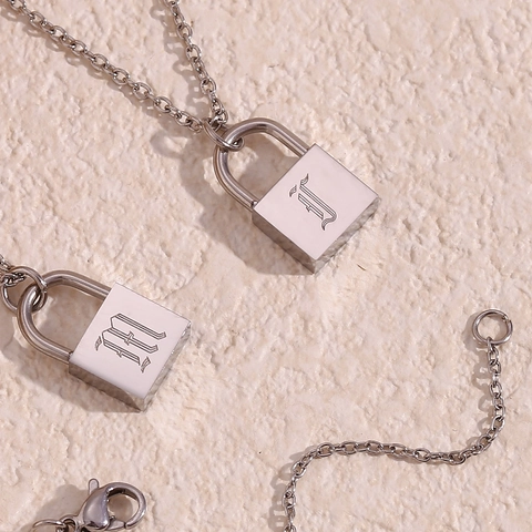 Stainless Steel Gothic Initial Padlock Necklace Personalized Letter Pendant Silver Tone Fashion Jewelry For Women Gift