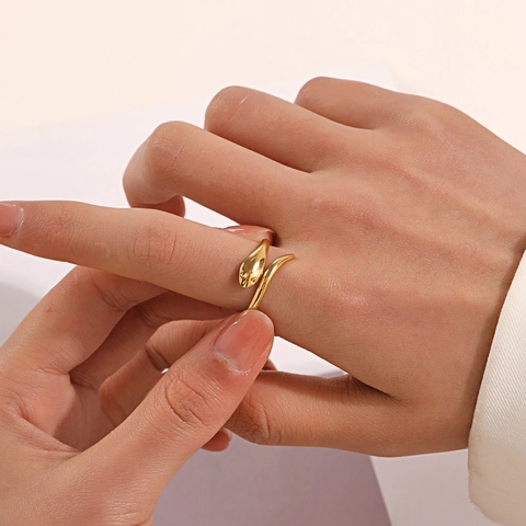 Anillo Serpiente Chapado En Oro 18K Acero Inoxidable Ajustable Pulido Retro Minimalista Estilo Étnico Para Mujeres