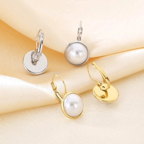 Orecchini Leverback Con Perla Artificial Di Conchiglia Tonda Acciaio Inossidabile Stile Commuter Minimalista Elegante Da Donna