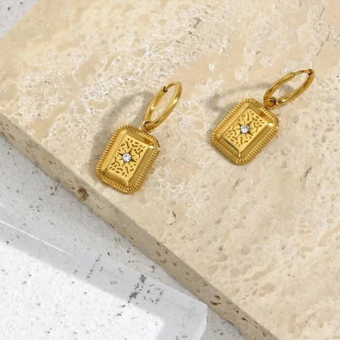 Boucles D'oreilles Pendantes Rectangulaires Acier Inoxydable Plaqué Or Hexagramme Zircon Rétro Texturé Pour Femmes