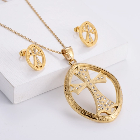 Joyas De Cruz Religiosa Que Incluyen Collar Y Pendientes De Acero Inoxidable Chapado En Oro De 18K Con Piedras De Estrás Blancas Diseño Ovalado Hueco Vintage Para Mujer