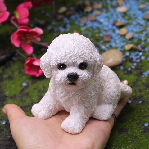 Realistische Bichon Frisé Hundefigur Simulation Harz Welpe Statue Auto Armaturenbrett Büro Haus Schreibtisch Deko Ornament