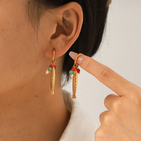 Orecchini A Cerchio Con Ciondolo Pesce Koi Per Donna Acciaio Inossidabile Placcato Oro 18K Perline Colorate Stile Ins