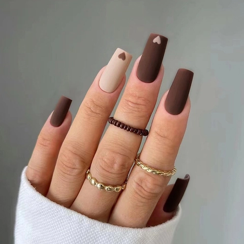Matte Coffee Milk Heart Pattern Coffin Press On Nails Artificial Fake Nails For Women Luxury Style