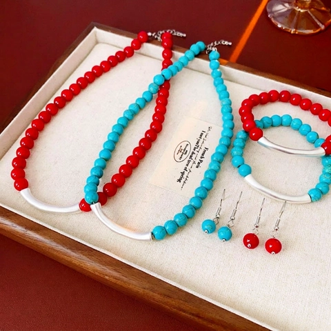 Juego De Joyas Étnicas Retro Cuentas Turquesa Artificial Roja Collar Pulsera Pendientes Aleación Bohemio Tubo Curvo Mujer