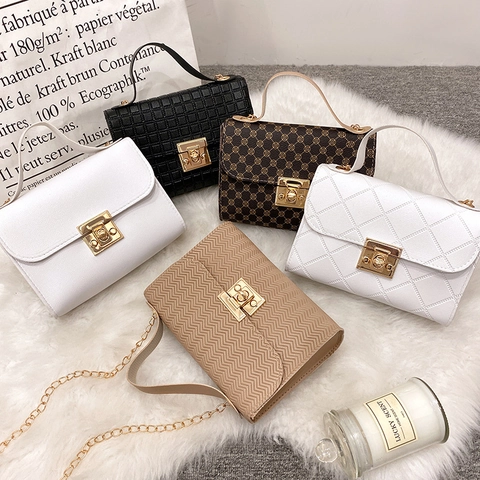 Damen Mode PU Leder Kleine Quadratische Tasche Mit Goldener Metallschnalle Kettenriemen Lässige Tägliche Umhängetasche