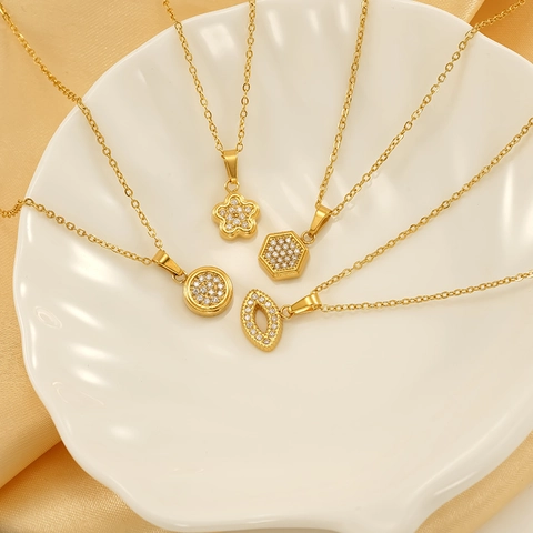 Elegante Geometrische Anhänger Halskette Aus 18 Karat Vergoldetem 304 Edelstahl Mit Zirkon Inlay Minimalistischer Schmuck