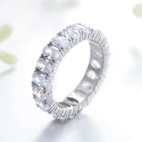 925 Sterling Silver Ring With Oval Cut Synthetic Cubic Zirconia Full Eternity Band Luxury Sparkling Jewelry For Women