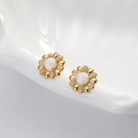 Daisy Flower Stud Earrings With 925 Sterling Silver Earring Post Synthetic Opal Cubic Zirconia Sweet Minimalist Jewelry