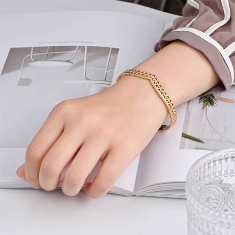 Vintage Kroon Holle Roestvrijstalen Open Manchet Armband Voor Dames Geometrische V-Vorm Kant Bangle Sieraden