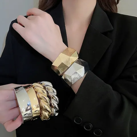 Bracciale Rigido Largo In Metallo Polsino Geometrico Sfaccettato Spirale Texture Torta Lega Gioielli Minimalisti Per Donne
