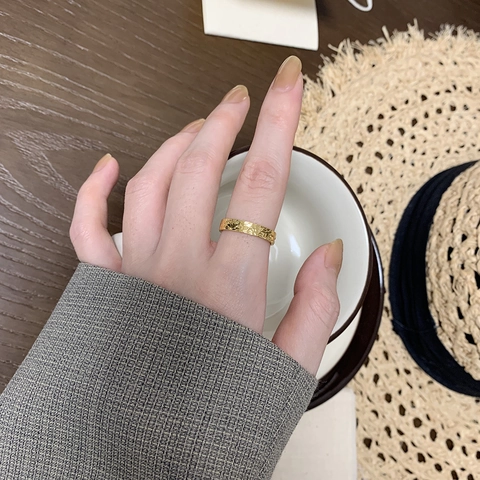 Onregelmatige Draak Schaal Ring Verguld Titanium Staal Gehamerd Textuur Vintage Band Sieraden