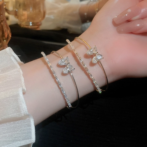 Mehrlagiger Offener Armreif Kupfer Zirkon Schleife Schmetterling Elegant Modisch Verstellbarer Handschmuck Für Damen