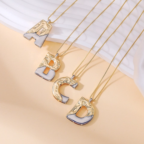 Zwei Ton Alphabet Anfangsbuchstabe Anhänger Halskette Frauen Lava Hammerschlag Textur Kupfer Zirkon Verstellbare Box Kette Schmuck